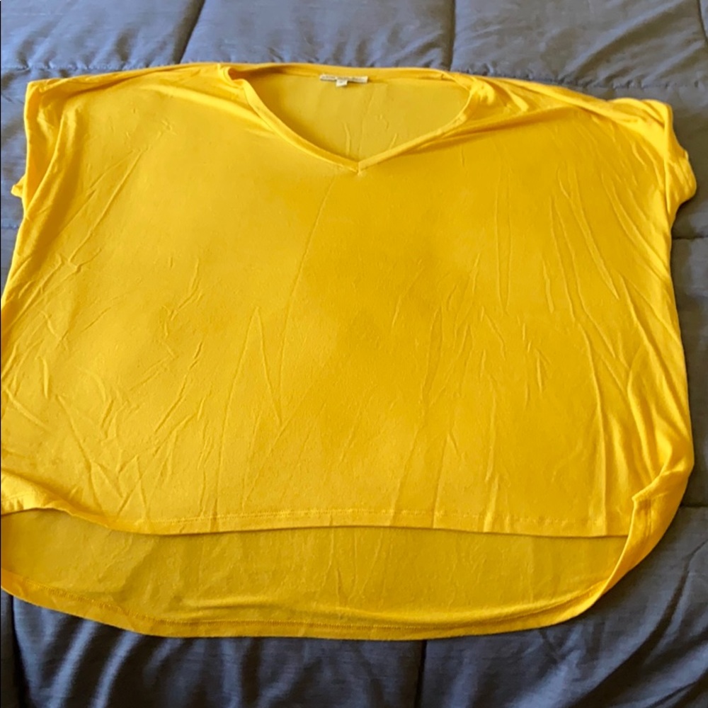 Express Women's Yellow Flowy V Neck Tshirt